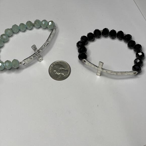 Set of two bracelets black and mint green blue stretch cross silver tone jewelry - Picture 5 of 15